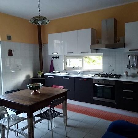 Casa Vacanze Laura Villa Caltanissetta Buitenkant foto