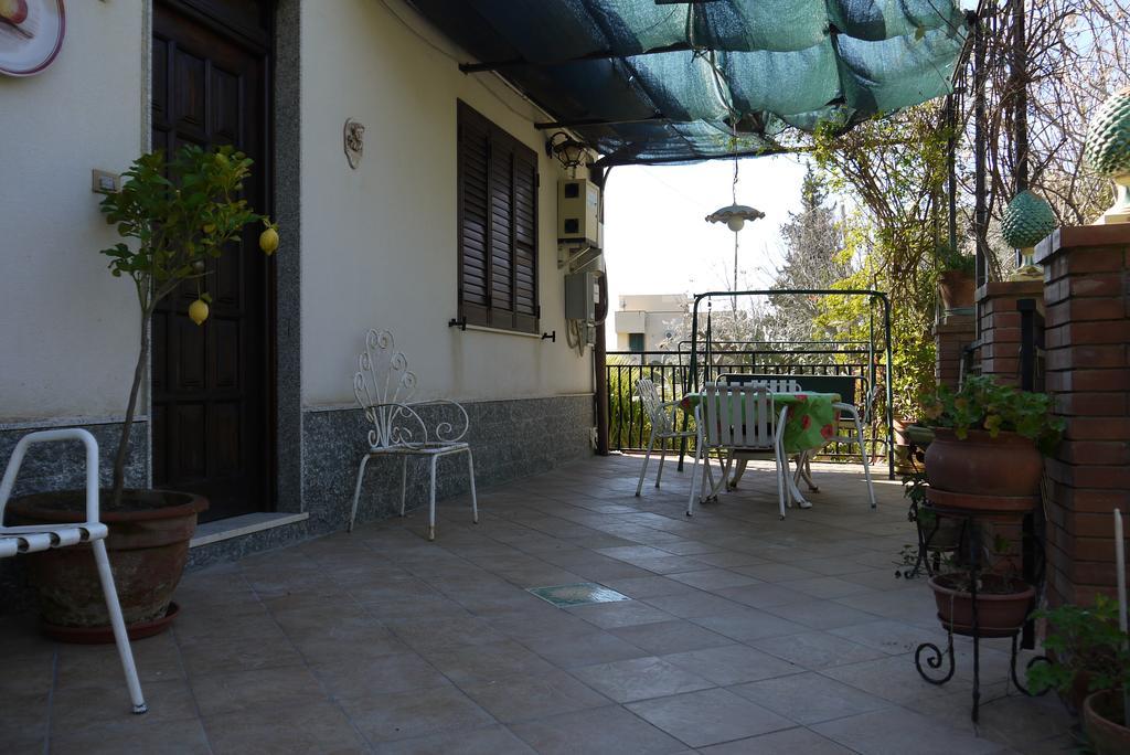 Casa Vacanze Laura Villa Caltanissetta Buitenkant foto