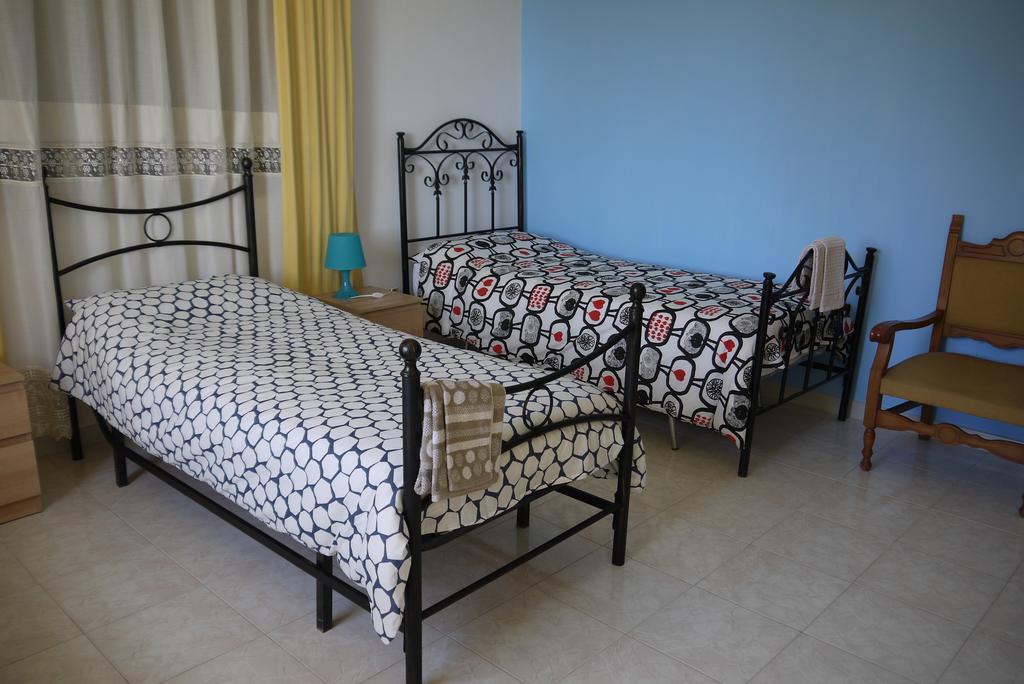 Casa Vacanze Laura Villa Caltanissetta Kamer foto