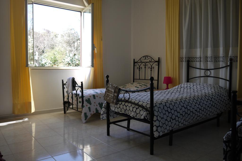 Casa Vacanze Laura Villa Caltanissetta Kamer foto